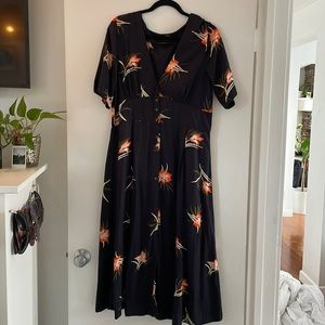 RVCA SIZE XL DRESS SHIRT SLEEVE